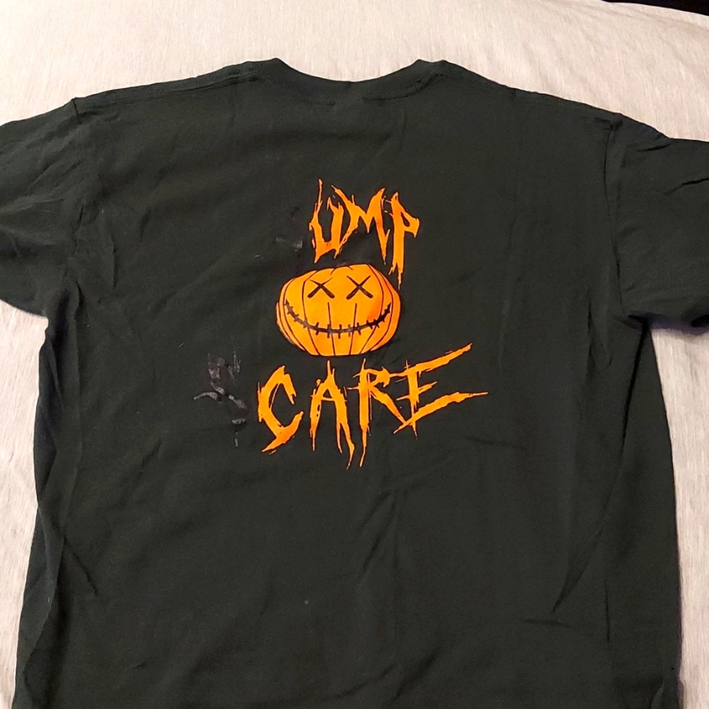 Jump scare tee